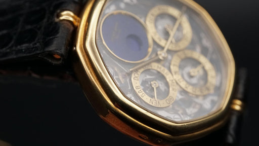 Gerald Genta Perpetual Calendar G1969 34mm