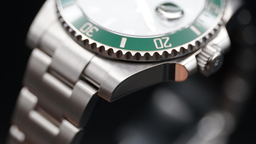 2020 Rolex Submariner Date "Hulk" 116610LV 40mm (new style warranty card)