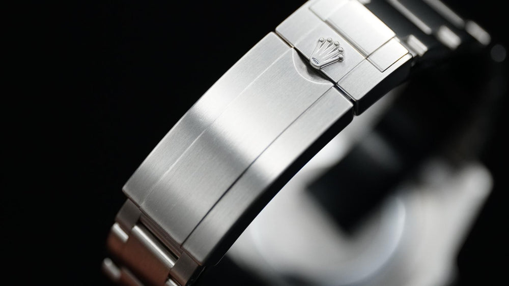 2020 Rolex Submariner Date "Hulk" 116610LV 40mm (new style warranty card)